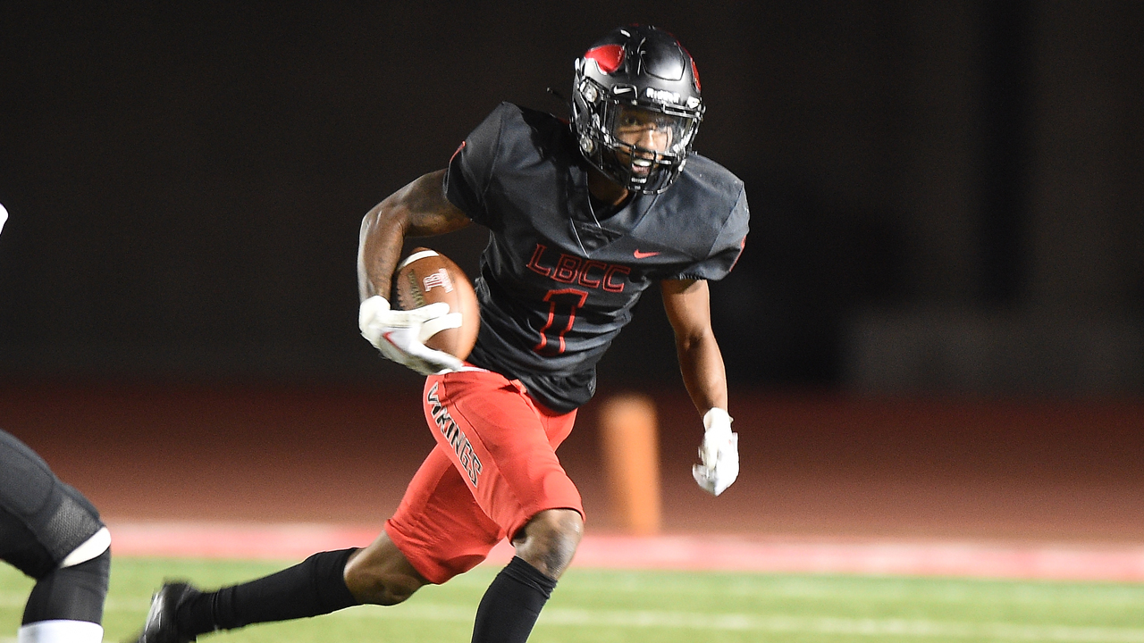 Vikings fall 20-14 at East Los Angeles